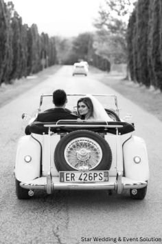 romantic wedding couple poses