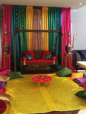 Mehndi Decoration at Home 